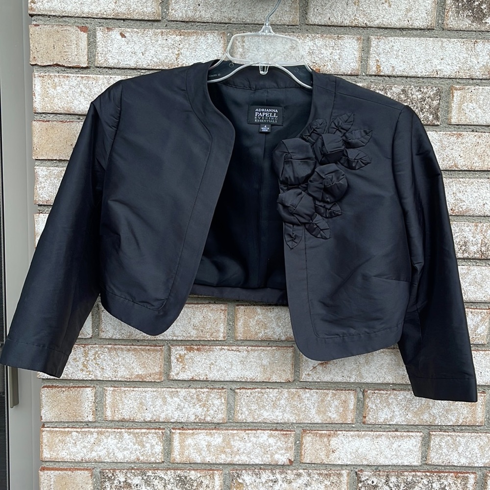 EUC Adrianna Papell Evening Essentials formal black crop jacket size 4